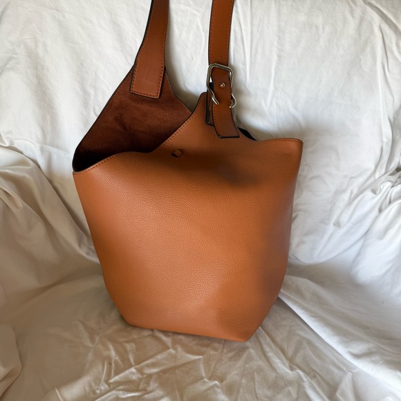 Designer Inspired Tan Vegan Leather Tote Bag - Picture 1 of 4